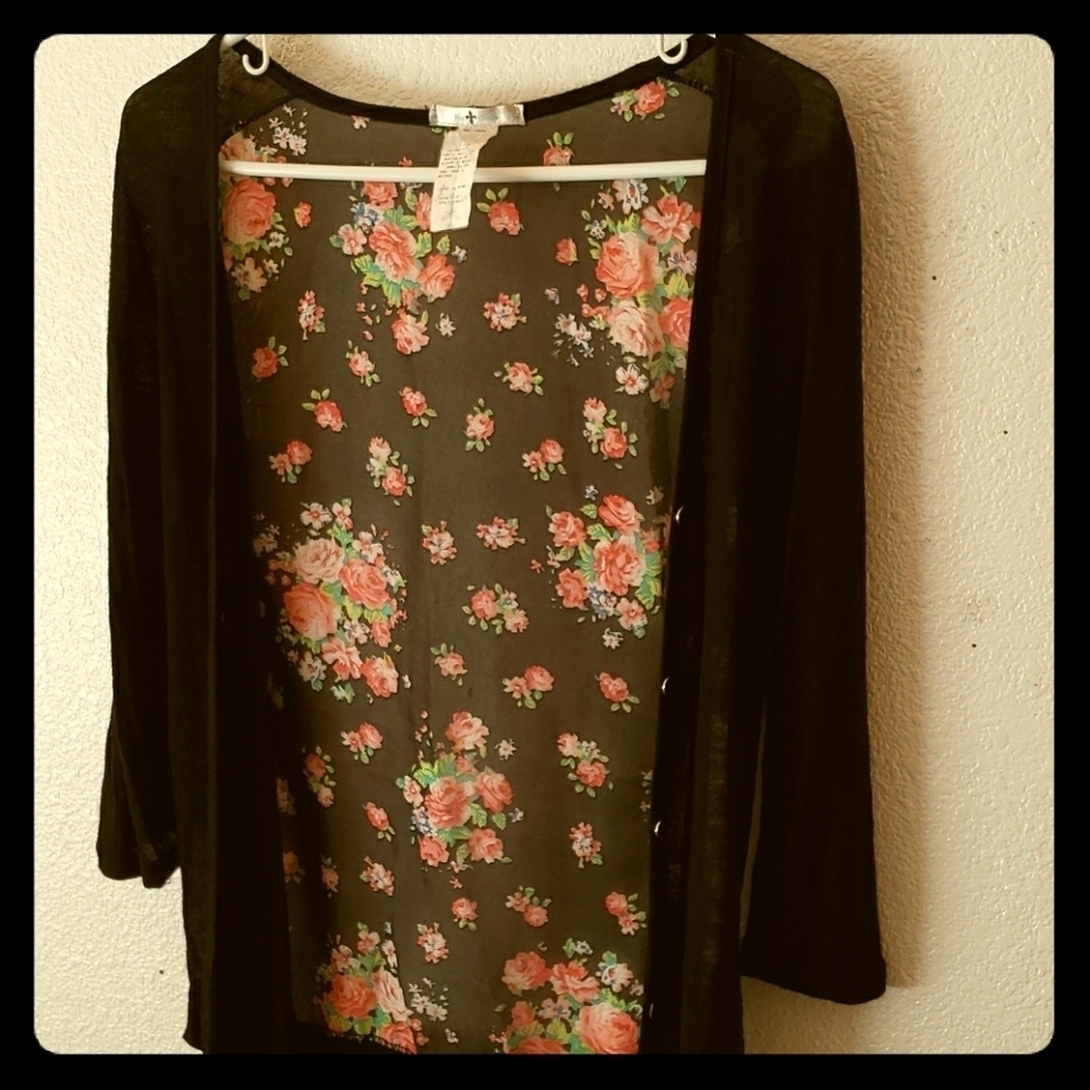 Blu Planet Black and Floral Patterned Cardigan Size S